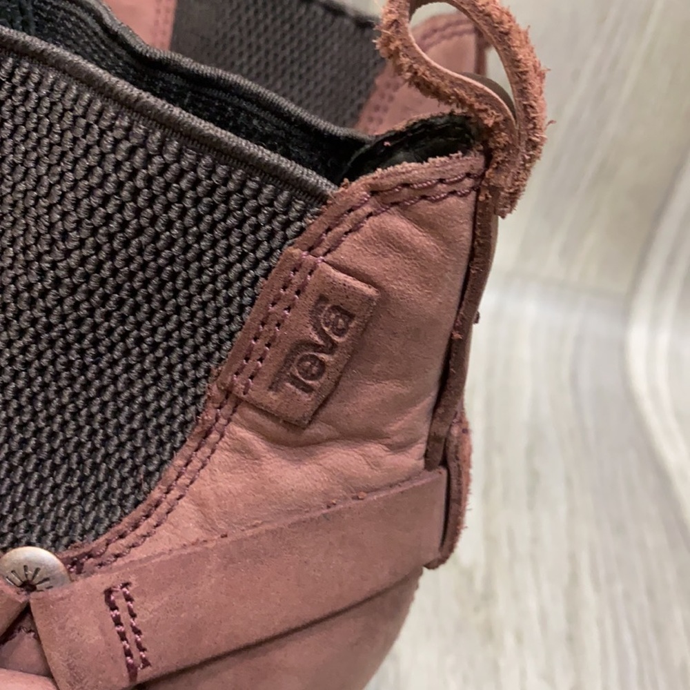 Teva Booties - Picture 4 of 16